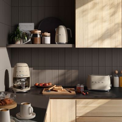 Cafetière filtre SMEG DCF02MLMEU Années 50 Beige lin